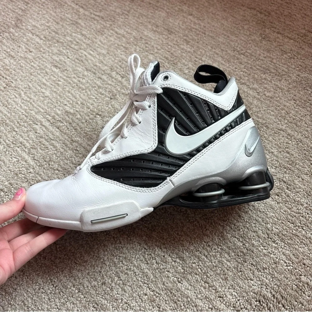 Nike Shox BB Pro Women’s Basketball Shoes - Size 7
